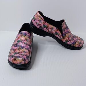 Klogs Shoes Womens 9 Moxy Multicolor Slip Resistant Leather Clog Nursing Work